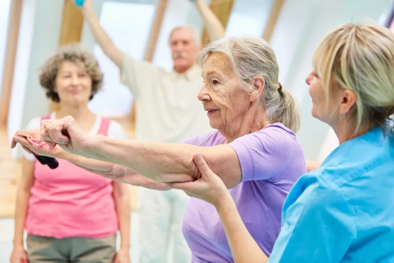Séance de sport adaptée pour seniors organisée par Temps Libre à Toulouse